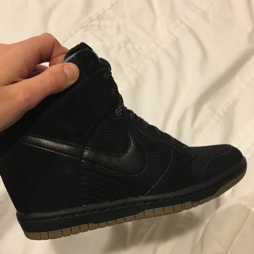 Nike women wedge dunk sneaker .
